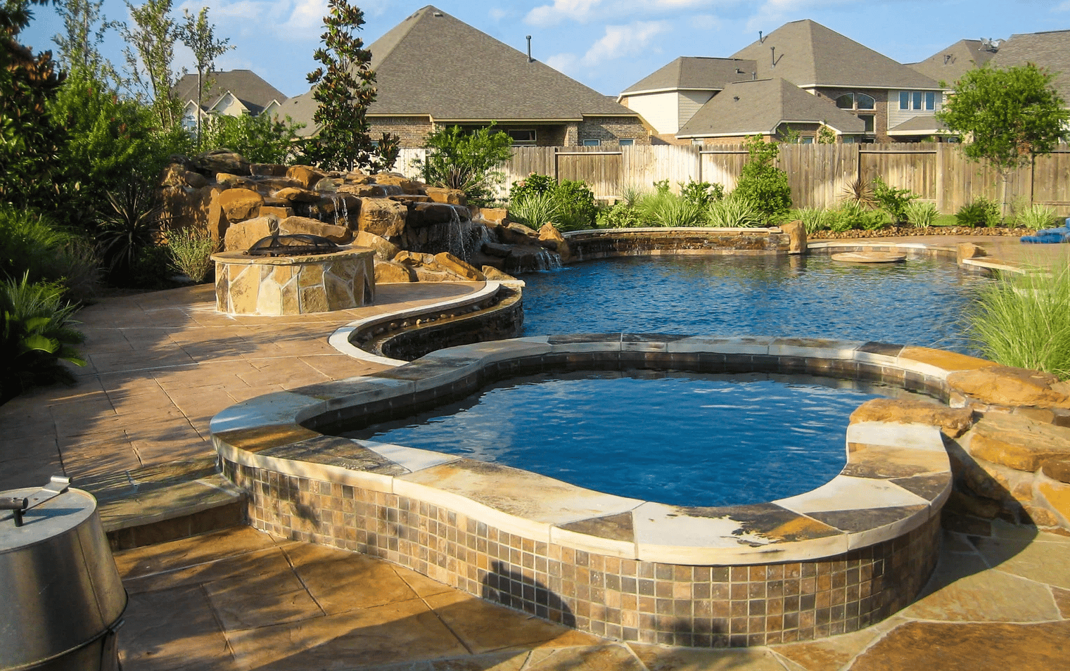 Top 10 Pool Builders in North Texas | DFW | Hedgefield Homes
