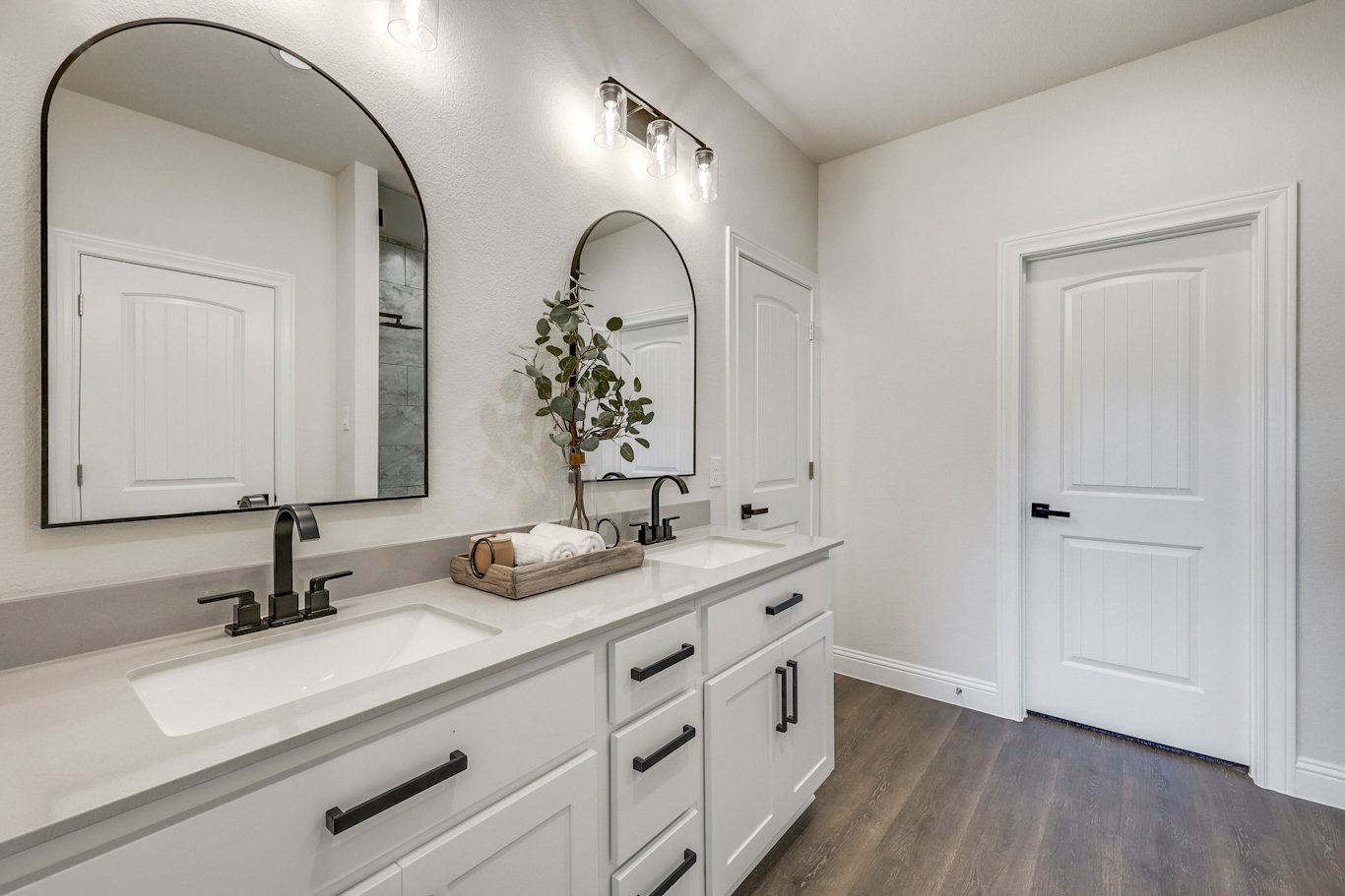 Modern Farmhouse Bathroom