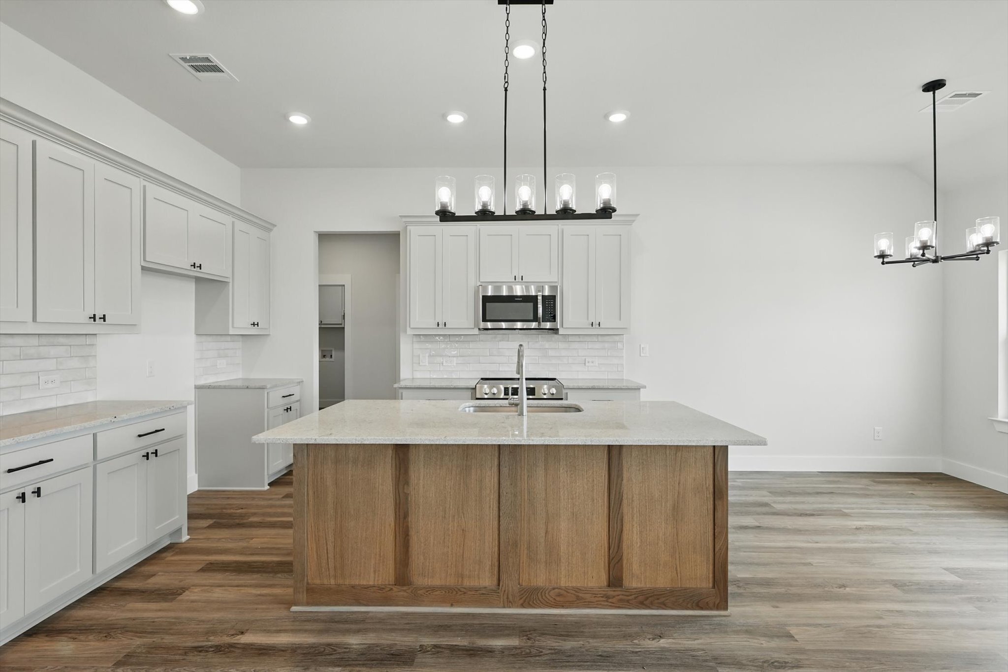 Hudson D with white oak island