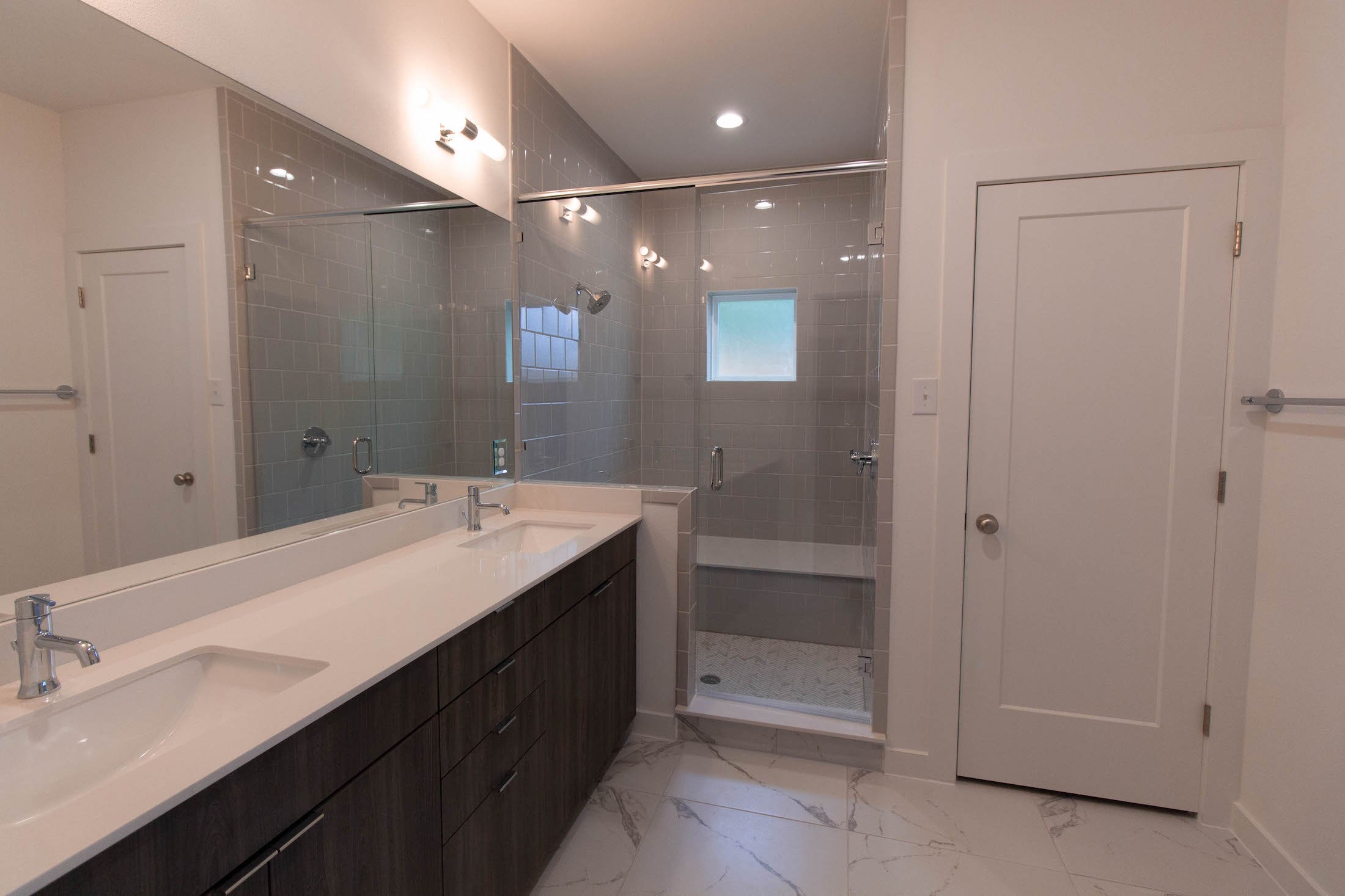 Bathroom Design (Custom Home Design): master bathroom vanity and walk in shower