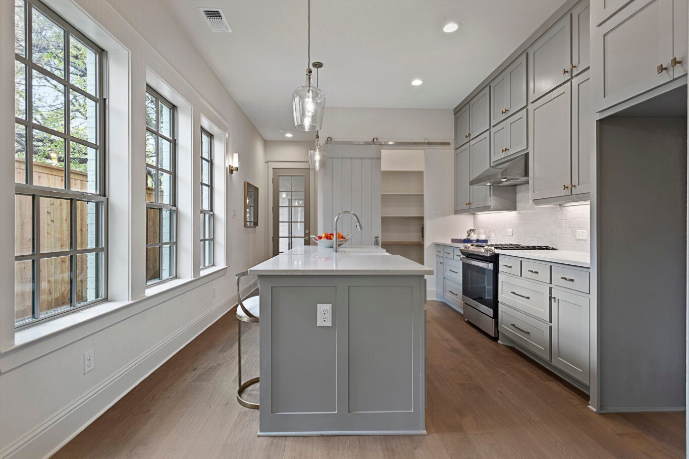 3427 kitchen side