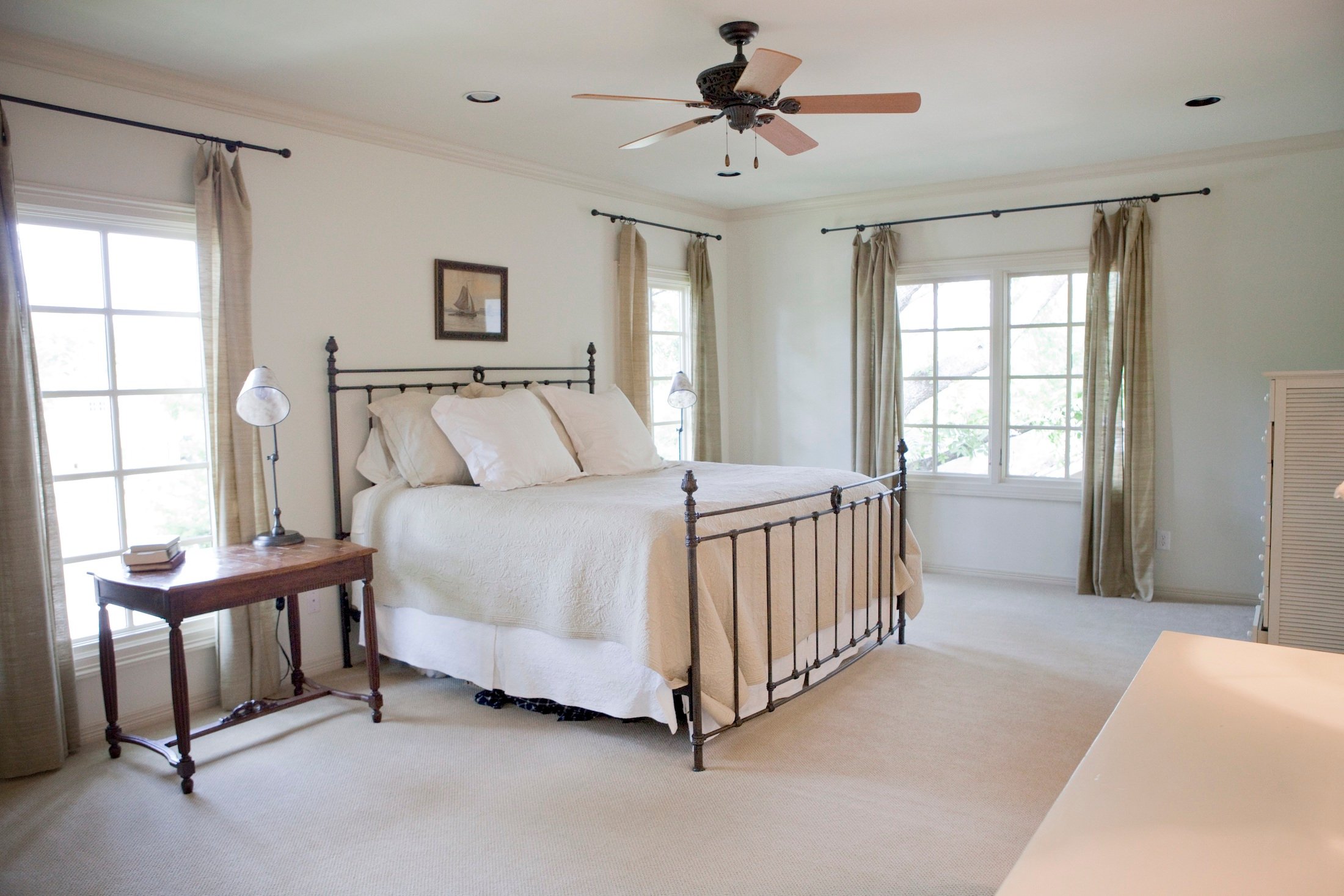 Bedroom Custom Home Design (Texas Homes): Large Upstairs Bedroom With Wood Windows