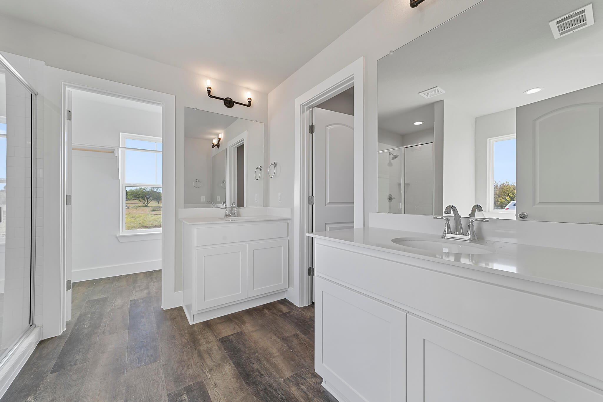 Calvin Master Bath - Split Vanities