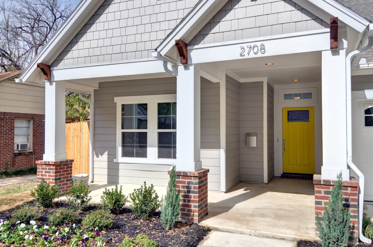 DSC_9130_FrontPorch Close Up