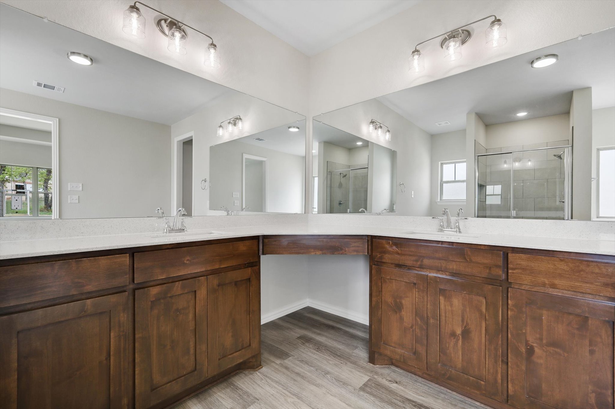 Custom Bosque Master Bath